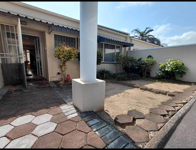 2 BEDROOM TOWNHOUSE FOR SALE IN SHERWOOD
